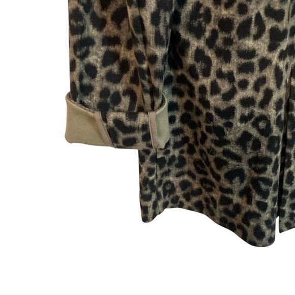 Cabi Jacket Woman’s Size 12 Leopard Jungle Print Blazer - Picture 3 of 10